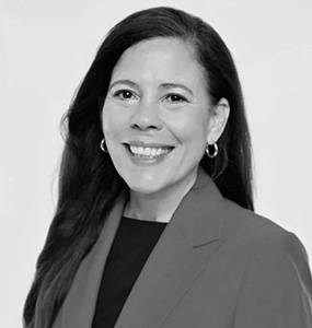 Jamie Knee - Founder, Petite Wine Traveler, Inc.